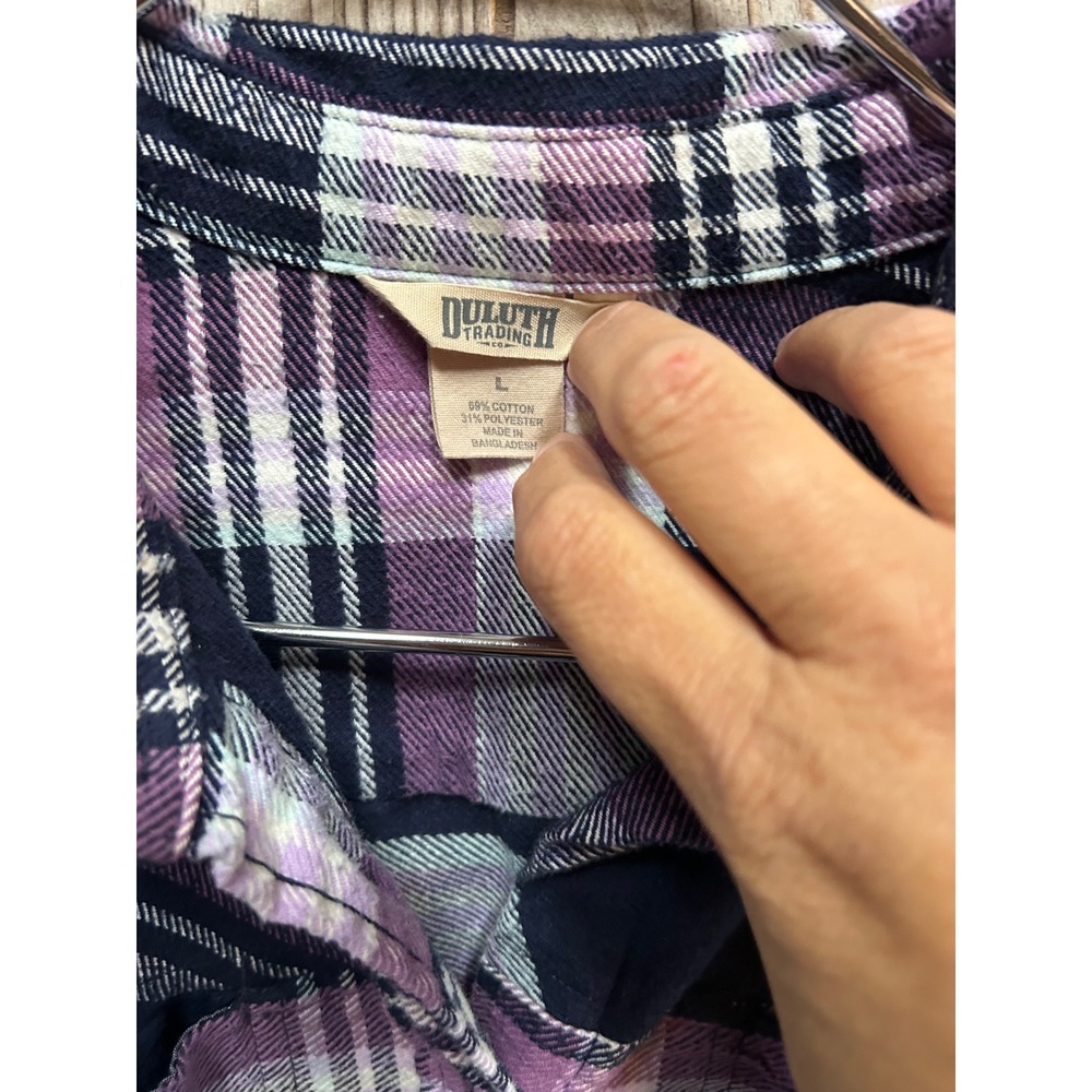 Duluth Trading Co Womens Large Purple Plaid Free Swing Flannel Button Shirt L - Picture 4 of 6